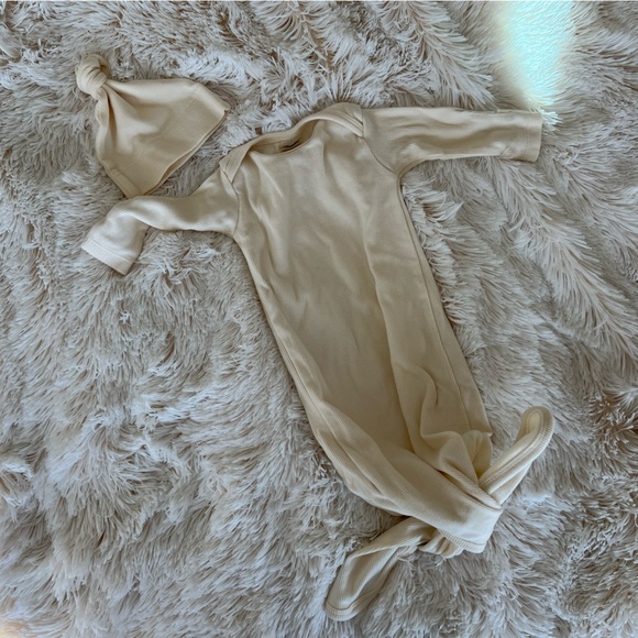 Mushie Knot Gown and Hat 0-3M - Picture 1 of 1